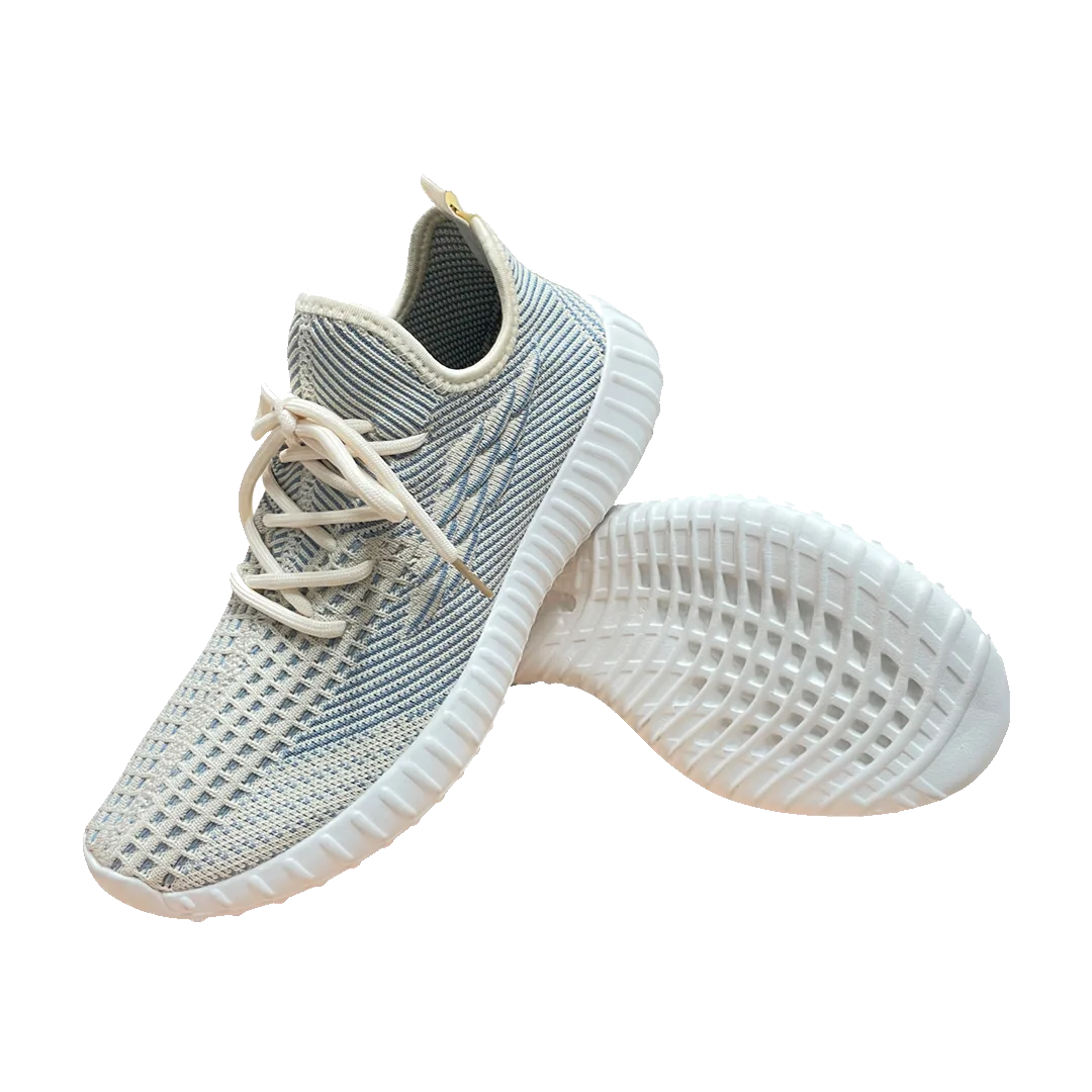 Zyvra Sports Shoe — Blue — Cream-and-blue Flyknit trainer, on a cushioned EVA sole.