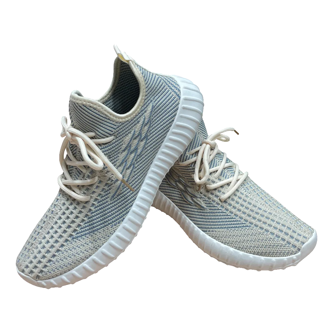 Zyvra Sports Shoe — Blue — Cream-and-blue Flyknit trainer, on a cushioned EVA sole.